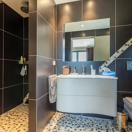 En Domaine Prive Avec Piscine Chauffee - En Domaine Prive Avec Piscine Chauffee Mae-2023 Villa *
