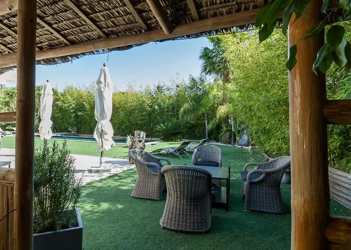 En Domaine Prive Avec Piscine Chauffee - En Domaine Prive Avec Piscine Chauffee Mae-2023 *